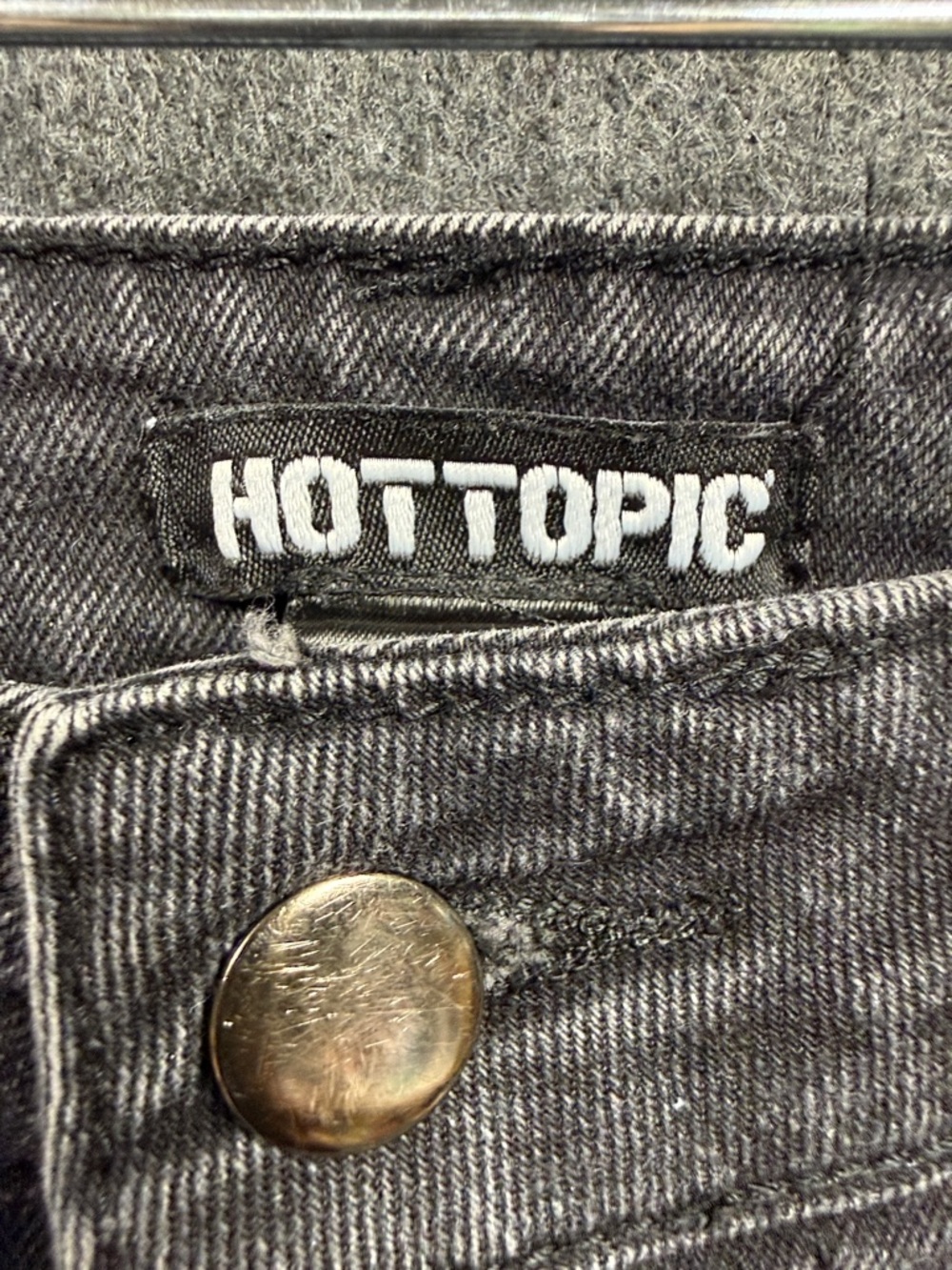 Hot Topic Black Wide-Leg Jeans with Star Appliqués - Picture 2 of 8